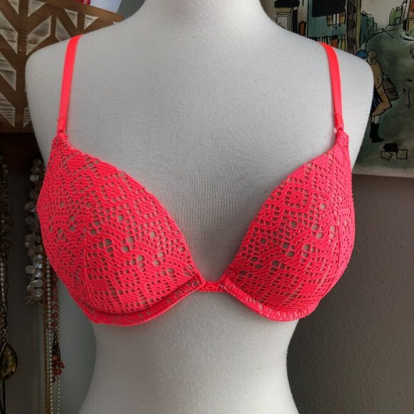Victoria's Secret Padded Push Up Lace Demi Bra 34C - NEW - Picture 2 of 8